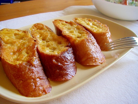 硬いバゲットで 甘さ控えめ フレンチトーストっ!